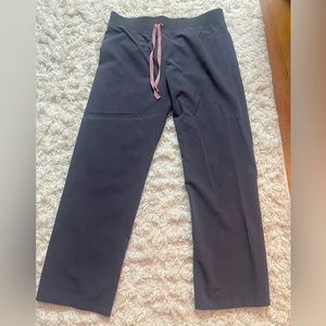 FIGS womens charcoal with pink tie